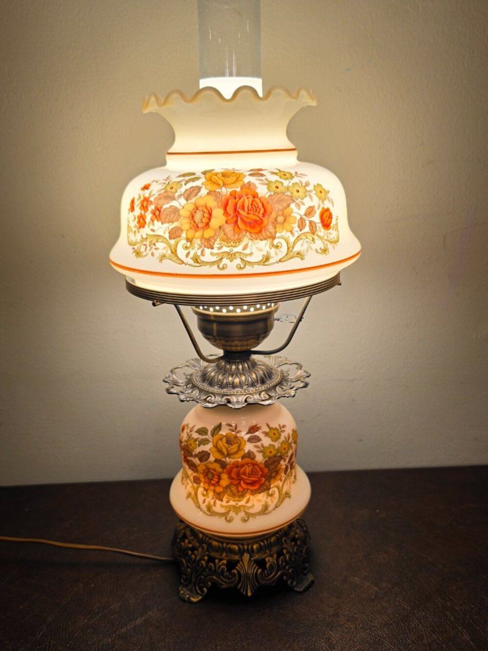 Vintage Quoizel Hurricane 2 Tier Table Lamp features a brass metal base